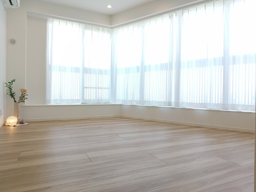 練馬区春日町5丁目　エリム春日町　駅直結タワーマンションの居間・リビング