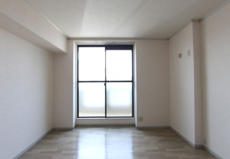 泉大津市東雲町のハイツの居間・リビング|ゆったり過ごせるリビングです