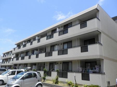 泉大津市東雲町のハイツ