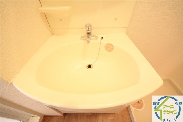 グランディールNKTの独立洗面台