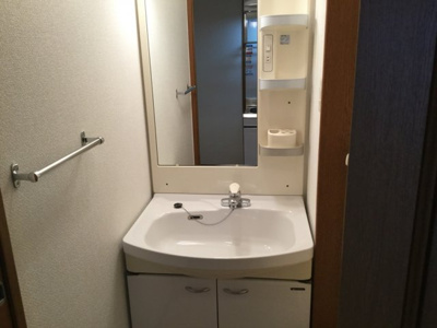 【洗面所】 | ファインコート2番館 | ゆったりとスペースのある洗面所