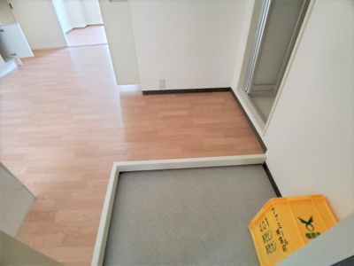 【玄関】 | ファミール神宮前