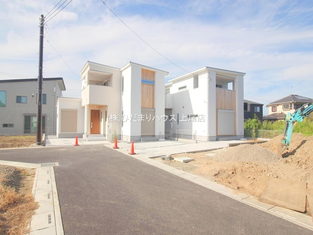 西区島根　未入居戸建04の前面道路含む現地写真