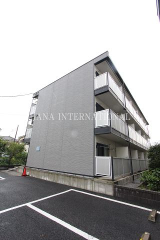 レオパレスシャルマンの外観