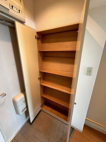 シティパルウエストの収納