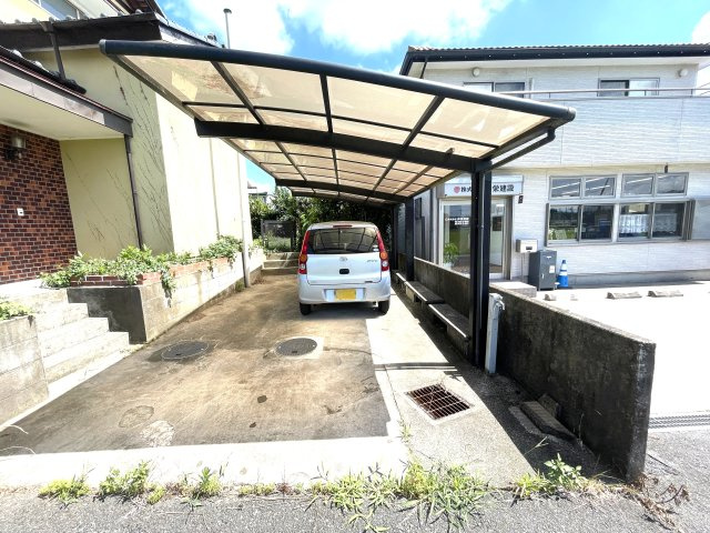 森邸　金谷郷の駐車場
