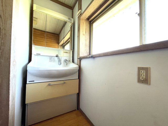 森邸　金谷郷の独立洗面台