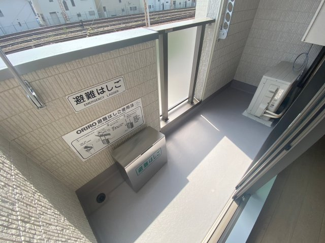 【バルコニー】
