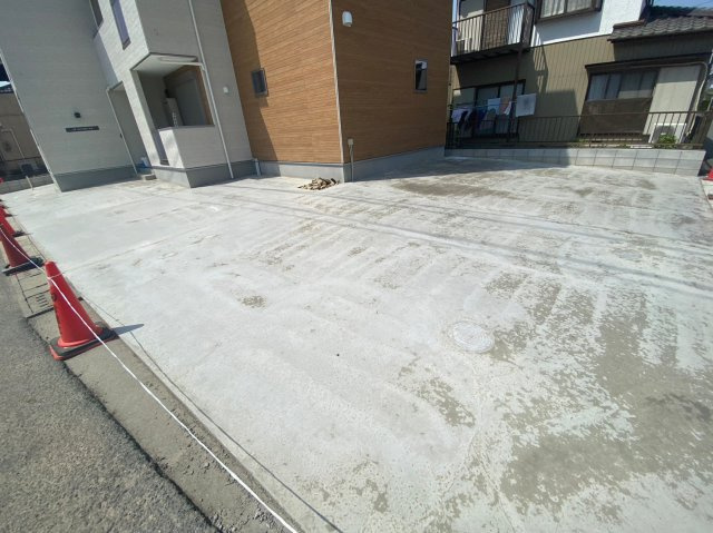 【駐車場】