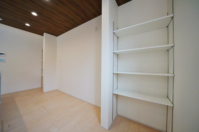 【横浜市旭区中沢３丁目35-4新築戸建て】★仲介手数料無料★（中沢小学校・旭中学校）の収納