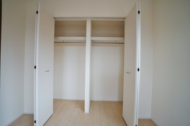 【横浜市旭区中沢３丁目35-4新築戸建て】★仲介手数料無料★（中沢小学校・旭中学校）の収納