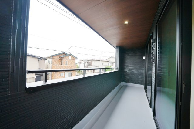 【横浜市旭区中沢３丁目35-4新築戸建て】★仲介手数料無料★（中沢小学校・旭中学校）のバルコニー