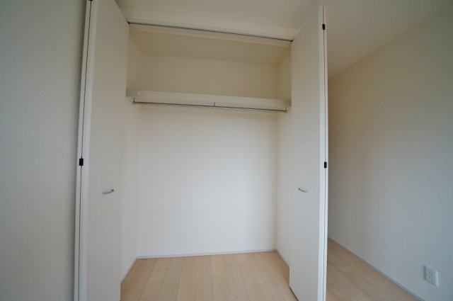 【横浜市旭区中沢３丁目35-4新築戸建て】★仲介手数料無料★（中沢小学校・旭中学校）の収納