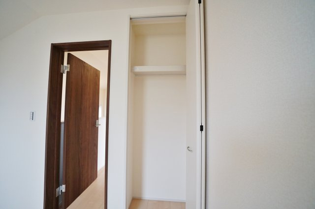 【横浜市旭区中沢３丁目35-4新築戸建て】★仲介手数料無料★（中沢小学校・旭中学校）の収納