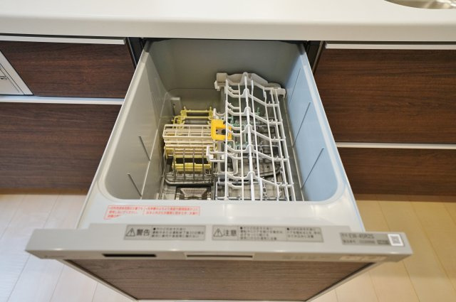 【横浜市旭区中沢３丁目35-4新築戸建て】★仲介手数料無料★（中沢小学校・旭中学校）のキッチン