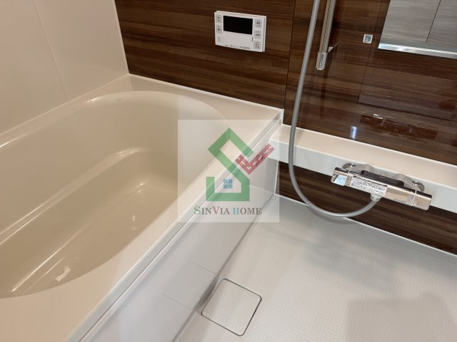 ディーセレーノ弥生の浴室