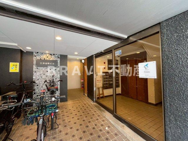 三洋谷町ビル　BRAVI不動産のエントランス|【三洋谷町ビル】エントランスはこのようになっています