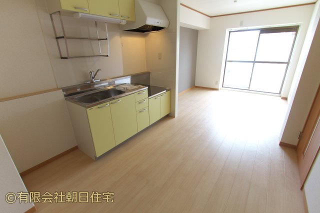 サンコーポ沖本の居間・リビング