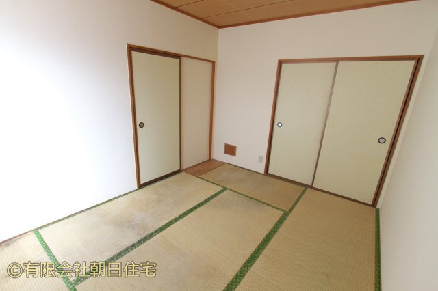 サンコーポ沖本の和室