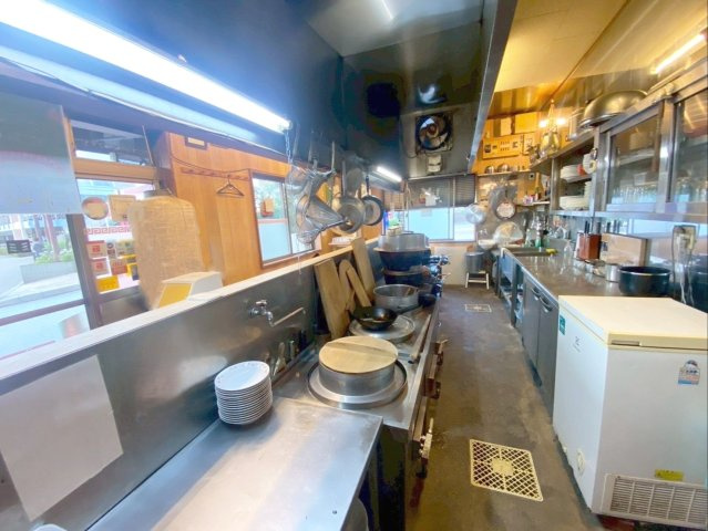 粕屋町長者原西１丁目 店舗付き住宅の内装|厨房設備は無償譲渡です！