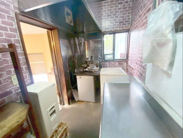 粕屋町長者原西１丁目 店舗付き住宅の内装|厨房設備は無償譲渡です！