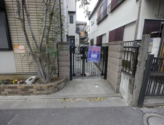 コンフォートKのエントランス