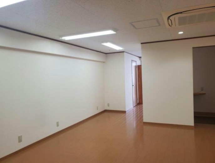 大津市南郷１丁目の店舗事務所の内装