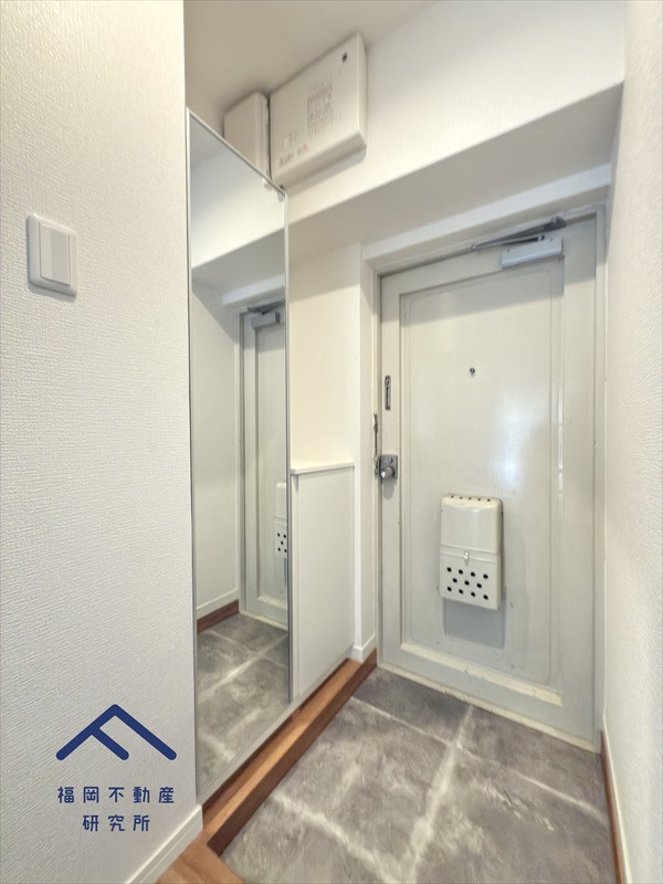 大濠ハイツの玄関