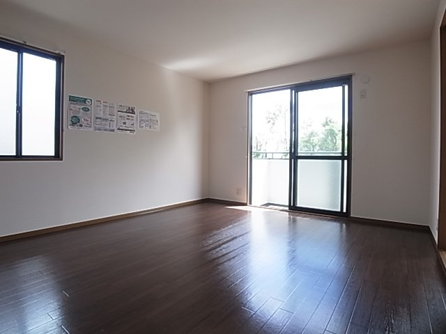 神戸市須磨区大手町５丁目のアパートの居間・リビング|リビング