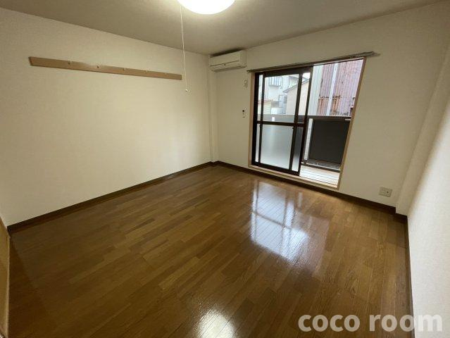 Ｓｕｒｐｌｕｓラ・シャーンブルの居間・リビング