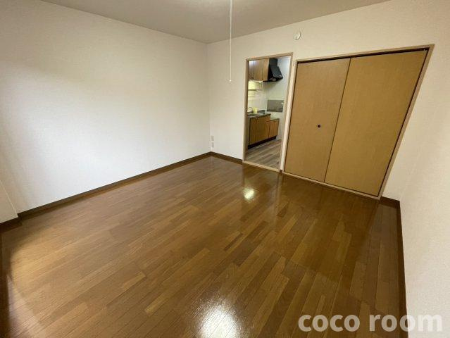 Ｓｕｒｐｌｕｓラ・シャーンブルの居間・リビング