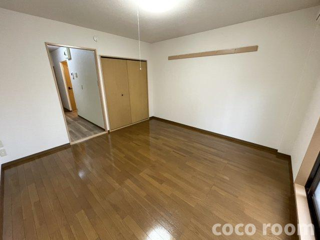 Ｓｕｒｐｌｕｓラ・シャーンブルの居間・リビング