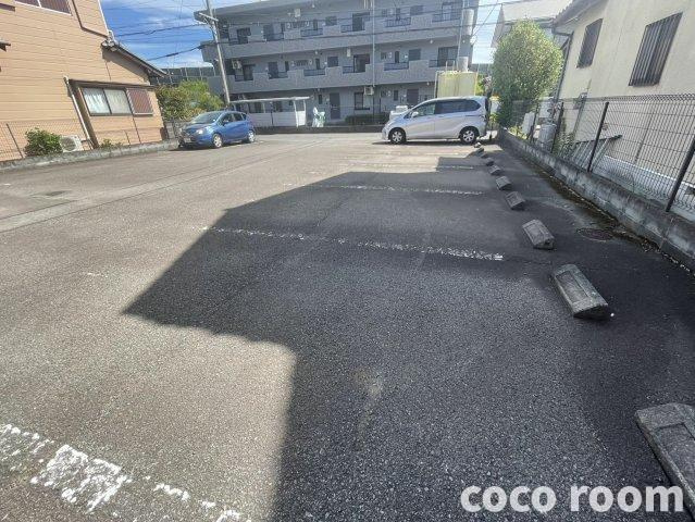 Ｓｕｒｐｌｕｓラ・シャーンブルの駐車場