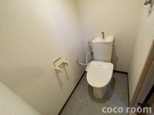 Ｓｕｒｐｌｕｓラ・シャーンブルのトイレ