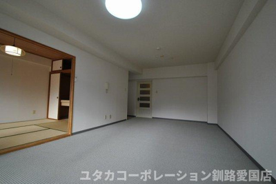 【居間・リビング】 | ◎収益物件◎エステート南大通