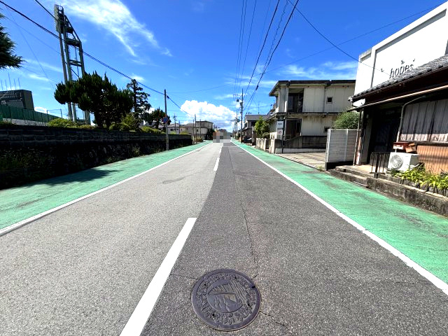 【前面道路含む現地写真】の画像