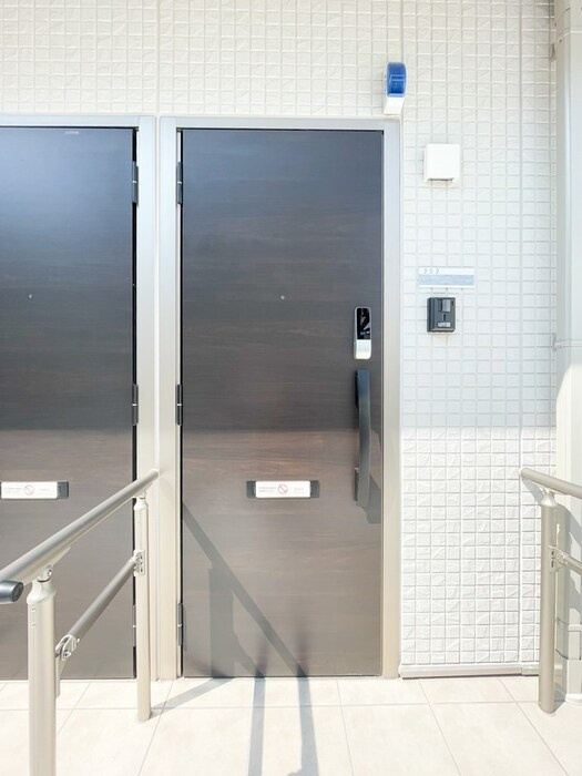 セレスティア中町の玄関