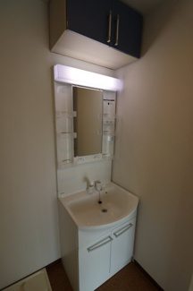 【洗面所】 | ｉｄ | ※同タイプ別部屋　参考写真