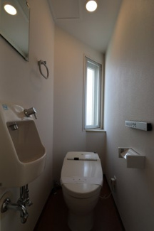 【トイレ】 | ｉｄ | ※同タイプ別部屋　参考写真