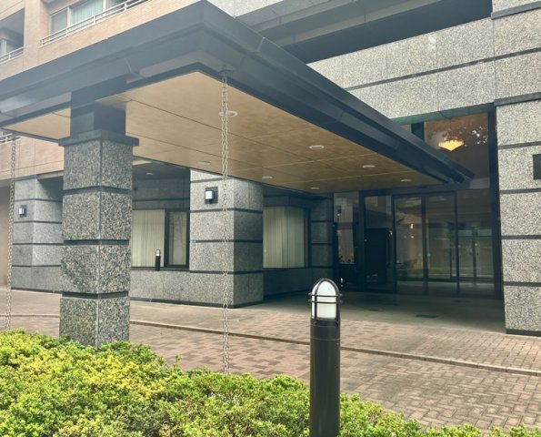 クリオレミントンハウス武蔵野のエントランス