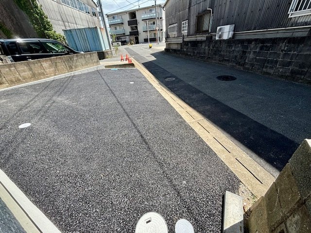 久留米市国分町の新築一戸建の駐車場