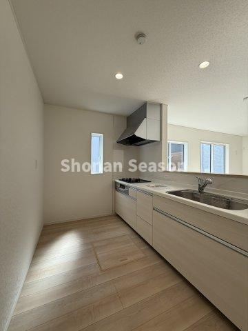 【キッチン】 | 家族とコミュニケーションをとりながら料理ができるカウンターキッチン◎