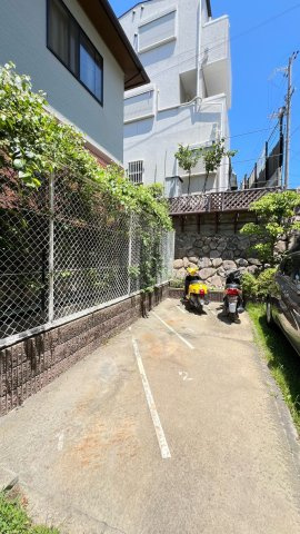 サンクタス夙川西の駐車場|バイク置場