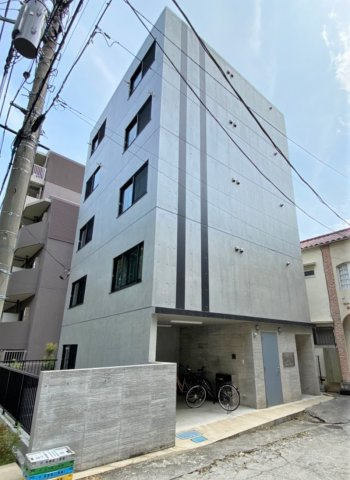 「防音マンション」リトルズトーン上野公園の外観|コンクリートの外観が特徴的です