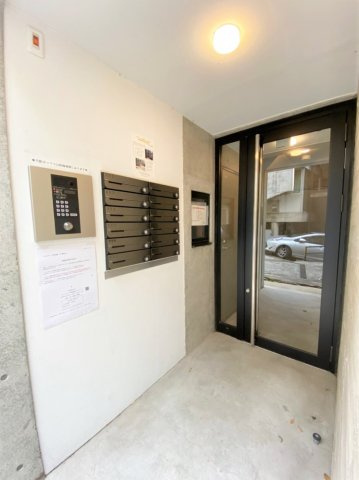 「防音マンション」リトルズトーン上野公園のロビー|毎日通るロビーはこのようになっています