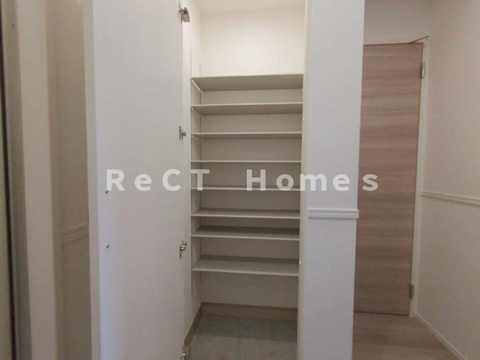 姫路市西今宿６丁目のハイツの玄関