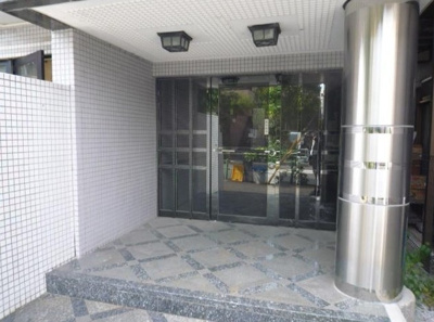 【エントランス】 | コンチネンタルハイツ医学部前