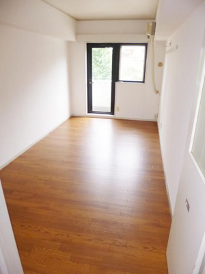 【居間・リビング】 | コンチネンタルハイツ医学部前