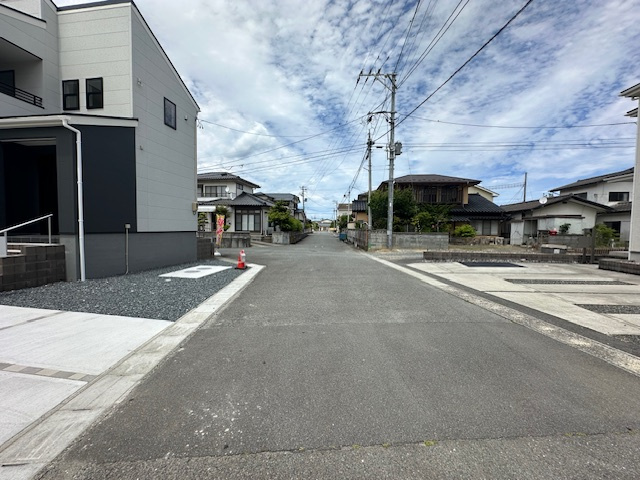 【新築戸建】　いわき市四倉町上仁井田第8　長期優良住宅　【限定1棟】の前面道路含む現地写真|南東側6.0ｍ私道