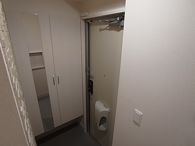 神戸市須磨区月見山町３丁目のアパートの玄関|シューズボックス付き玄関シューズボックス